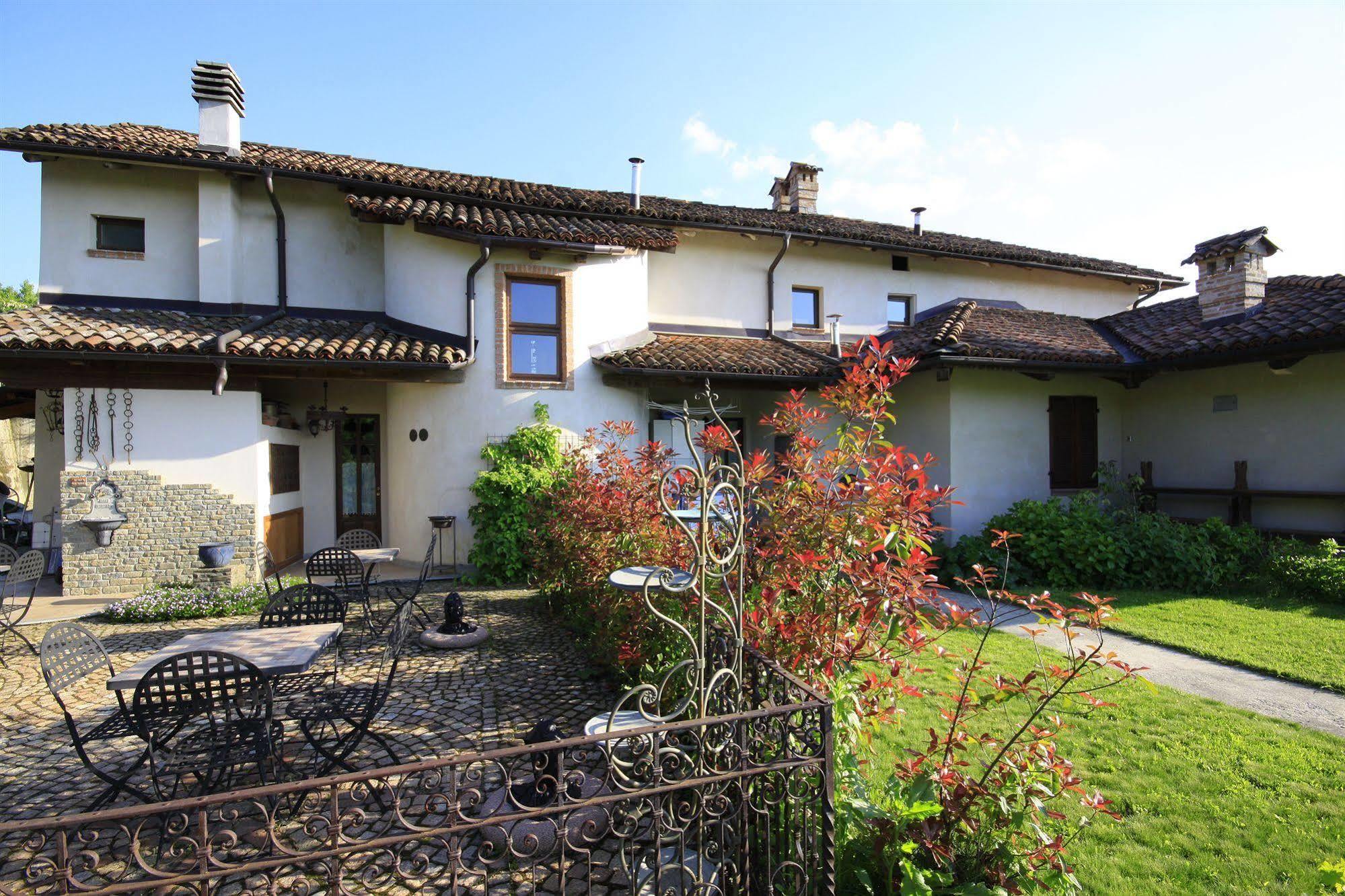 I Grilli Bed & Breakfast Castagnole delle Lanze Exterior photo
